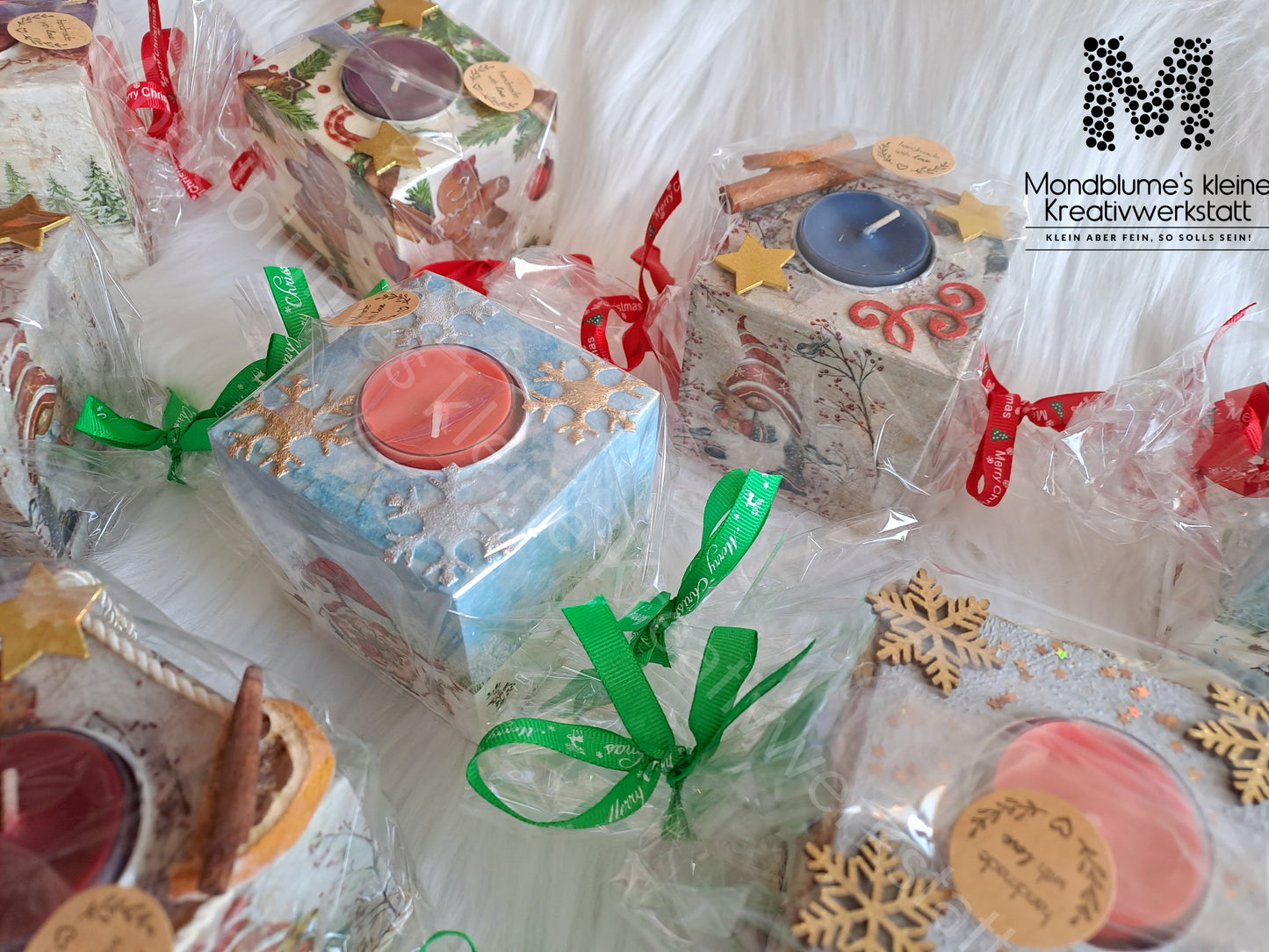 Weihnachtlicher Holzwürfel mit duftenden Teelicht