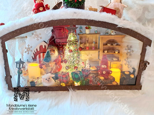 Wunderschöne Weihnachtslaterne mit einer Wichtelstatt