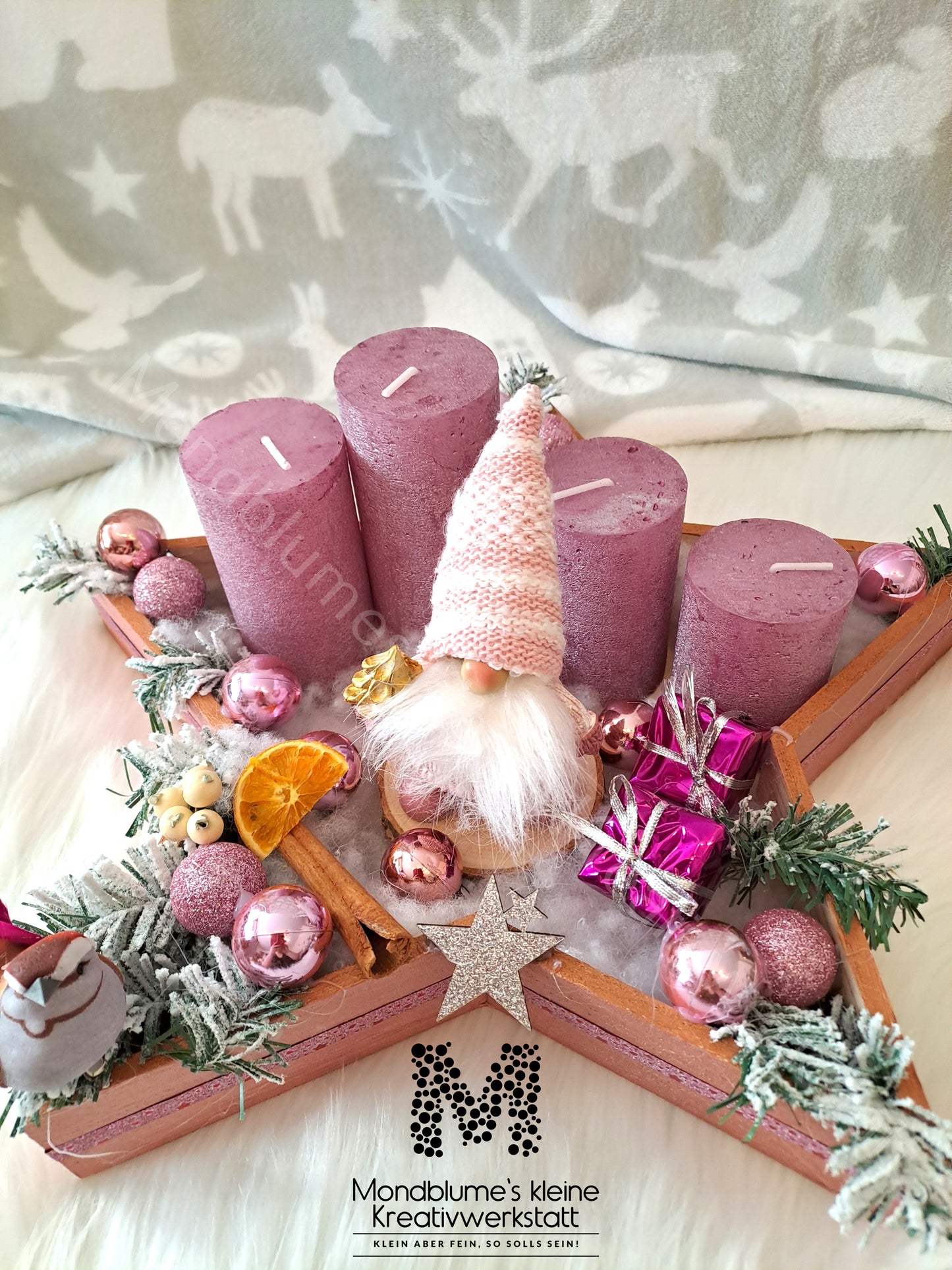 Handgemachter Adventkranz Sternenform Rosa | Unikat mit Wichtel
