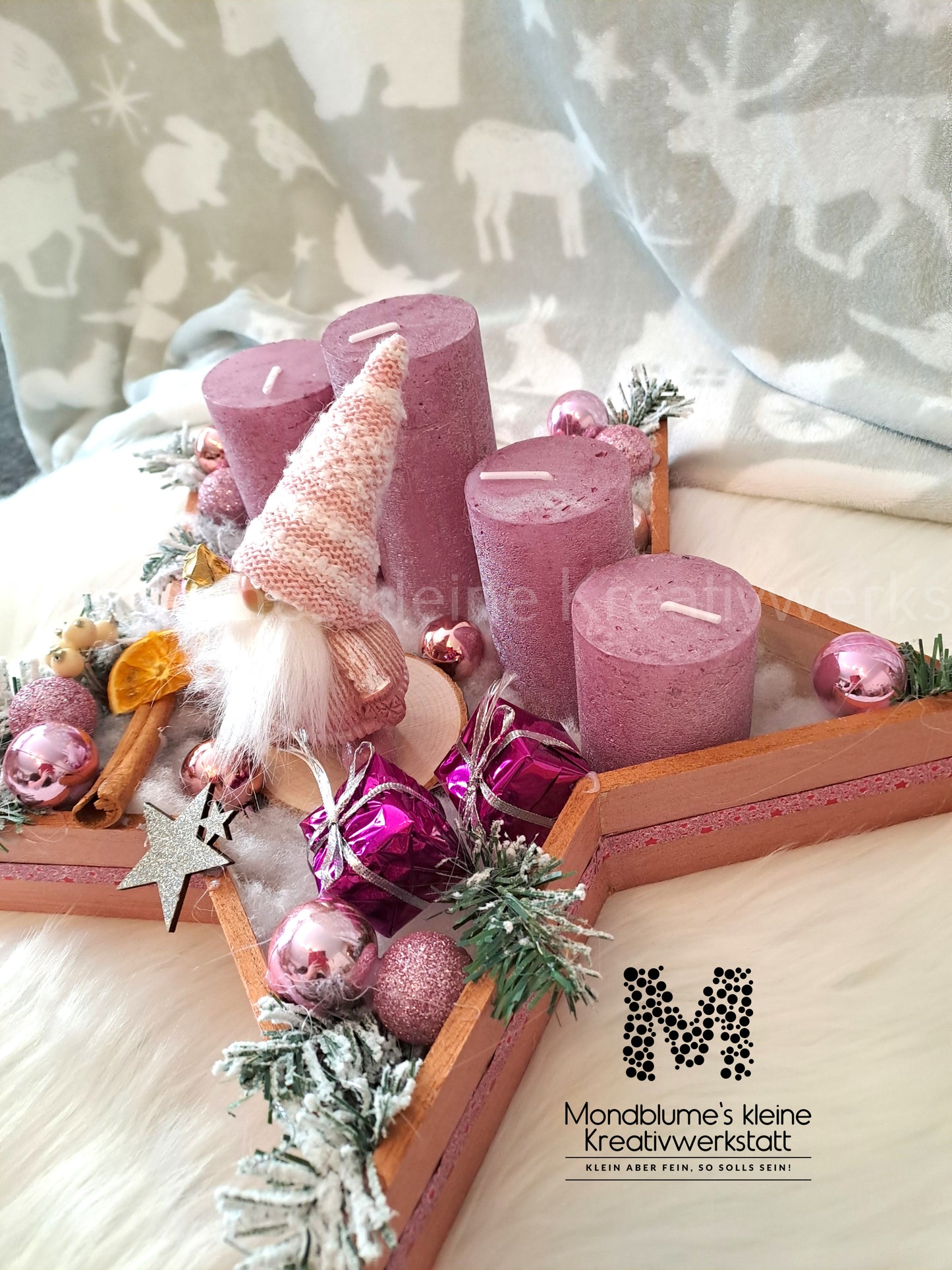 Handgemachter Adventkranz Sternenform Rosa | Unikat mit Wichtel