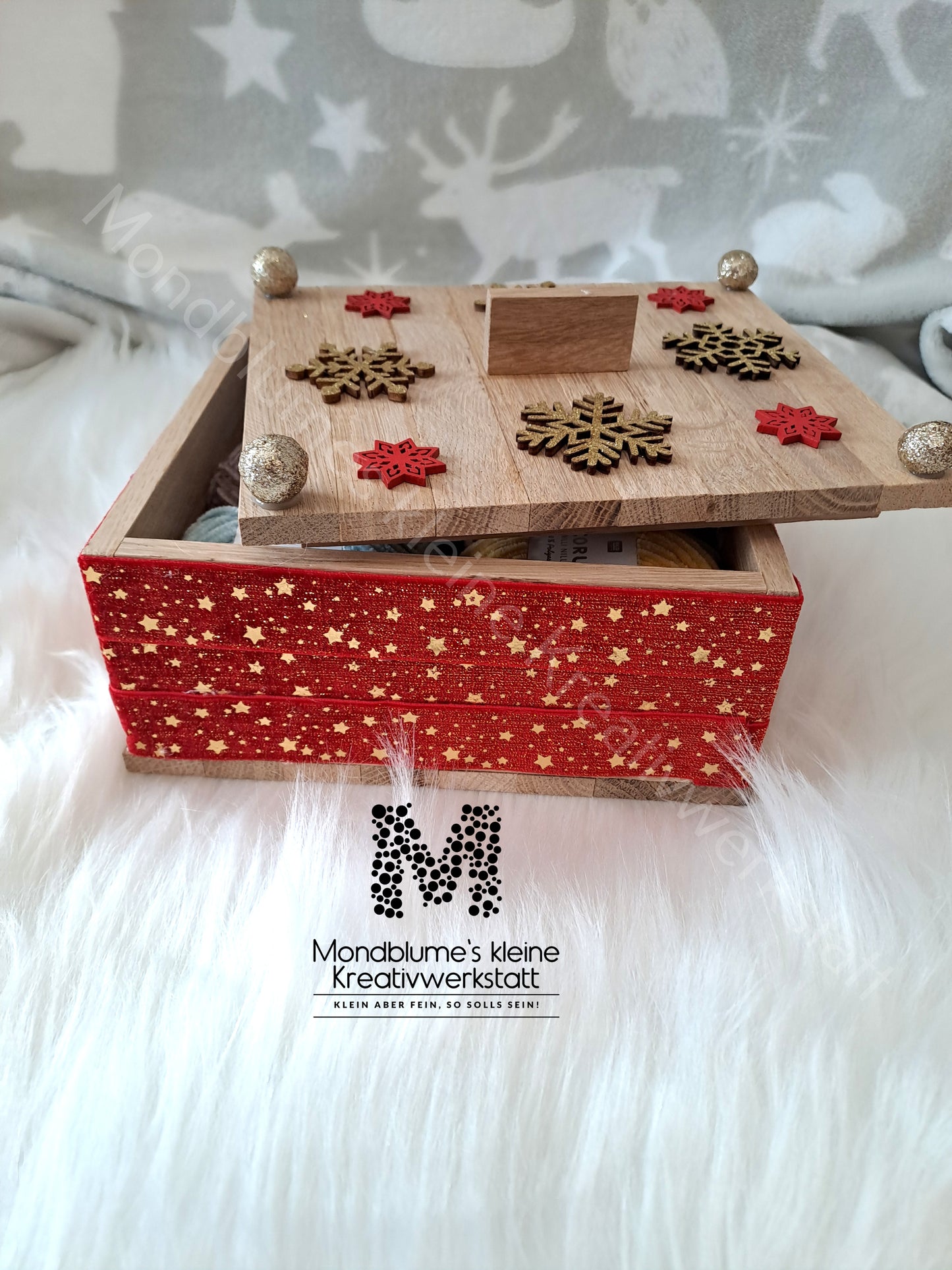 Handgemachte Weihnachts-Geschenkbox aus Holz mit Füllung | Unikat