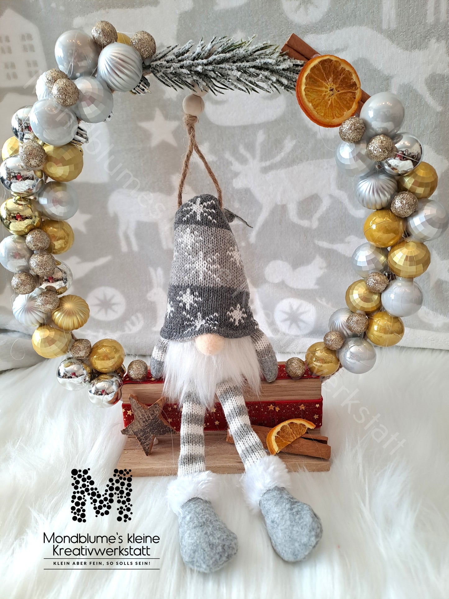 Handgemachter Weihnachtsbogen mit Wichtel & LED-Licht | Adventsdeko