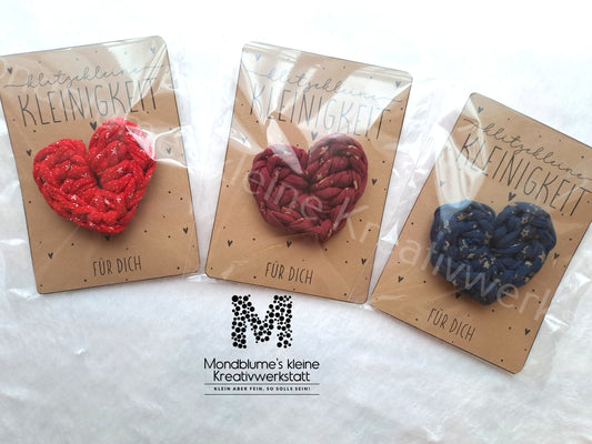 Gehäkeltes Herz mit Sternchen im Garn -  Kleinigkeit für dich!  (1 Stück)