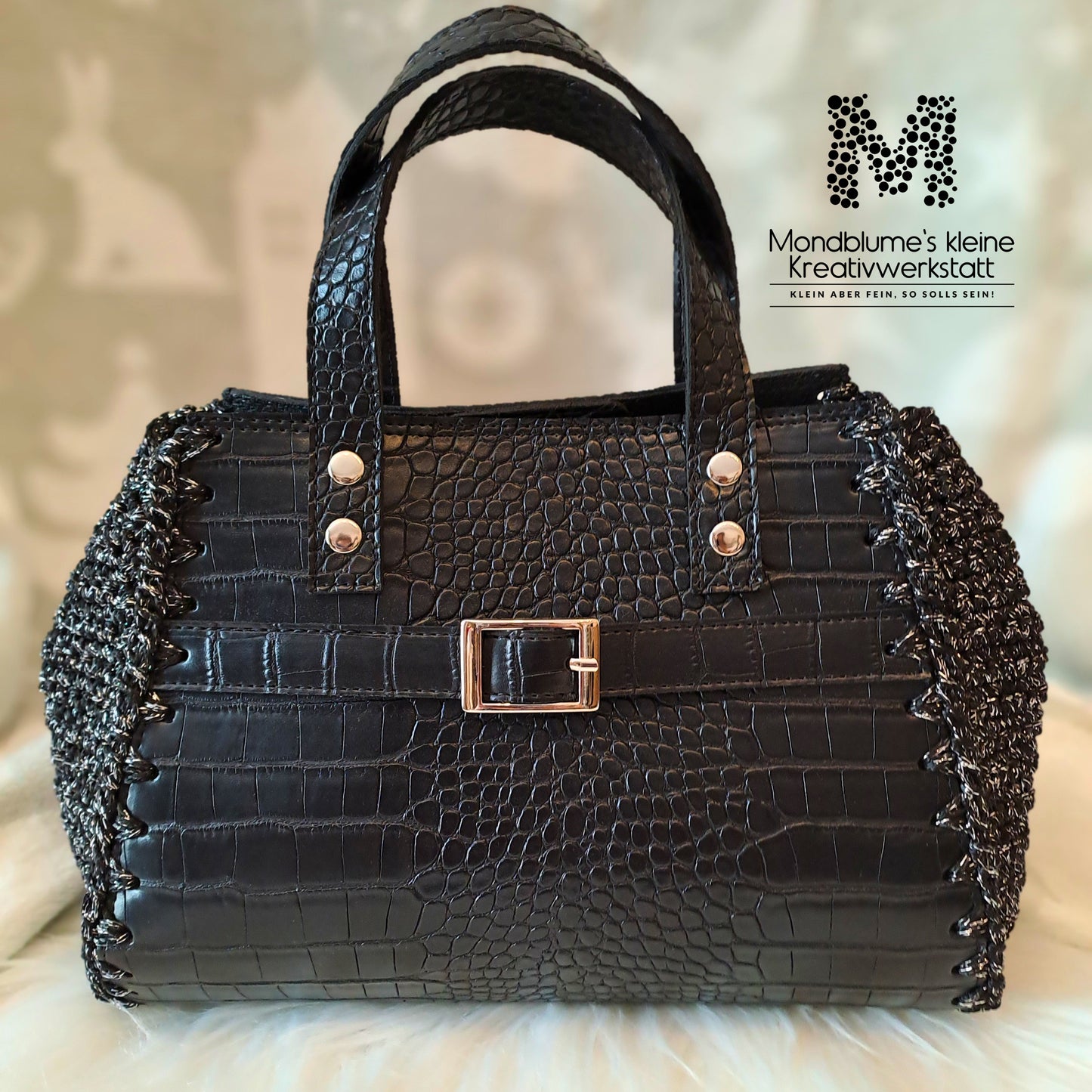 Handgehäkelte wunderschöne Tasche in Kunstlederoptik (Schwarz, Silber-Metallic-Garn)