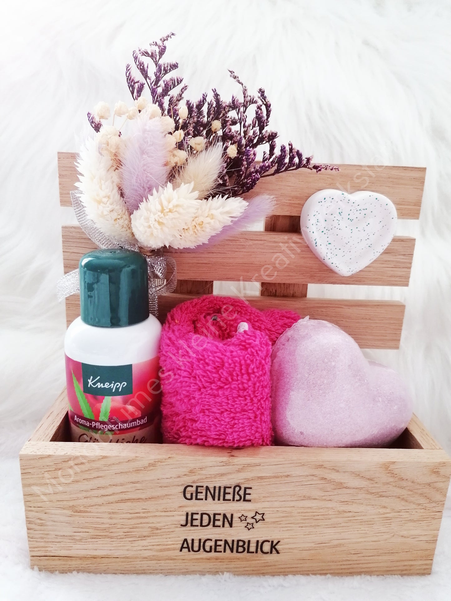 Wellness Geschenkbox aus Holz "Genieße jeden Augenblick" | Handgemacht