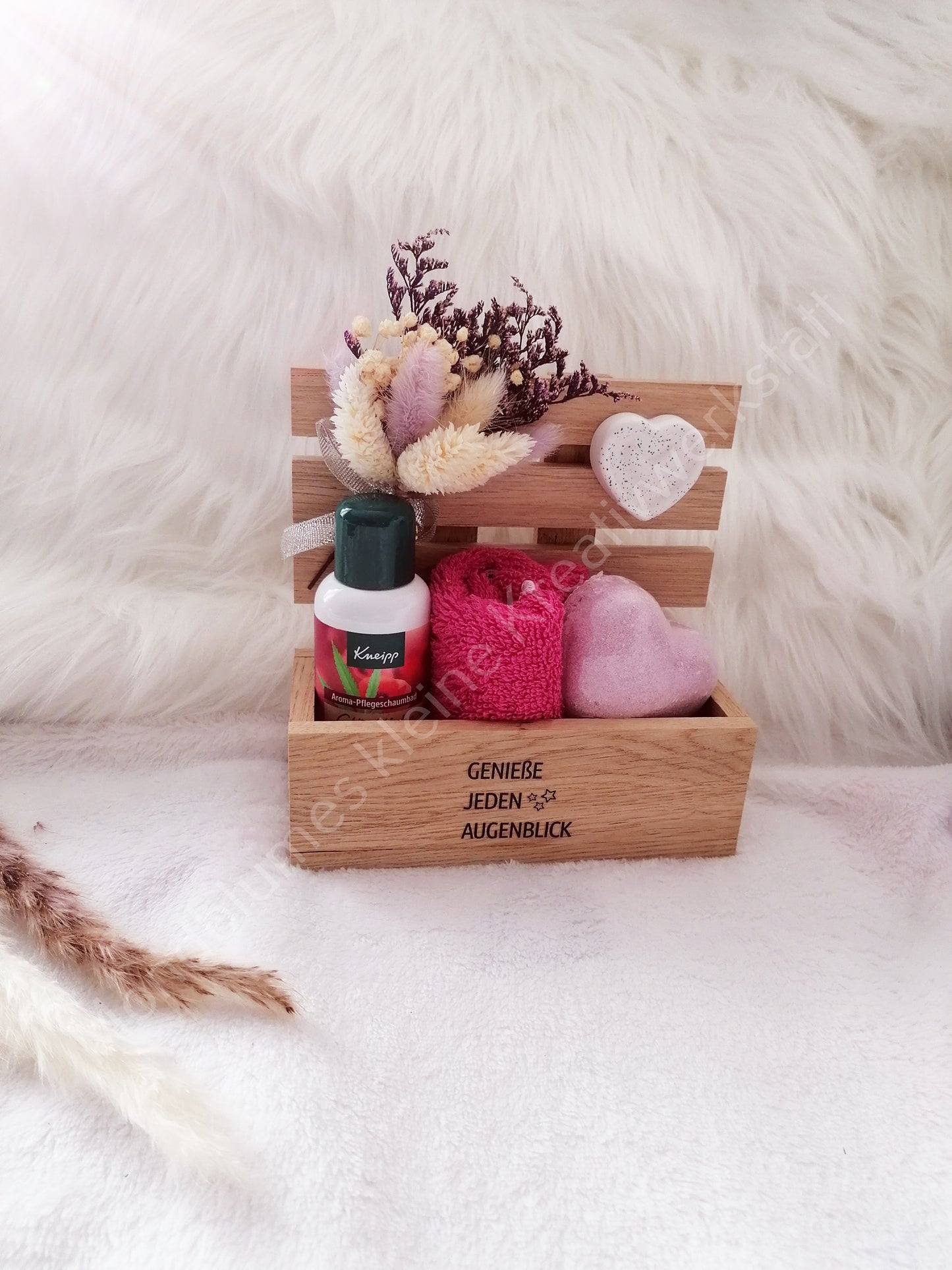 Wellness Geschenkbox aus Holz "Genieße jeden Augenblick" | Handgemacht