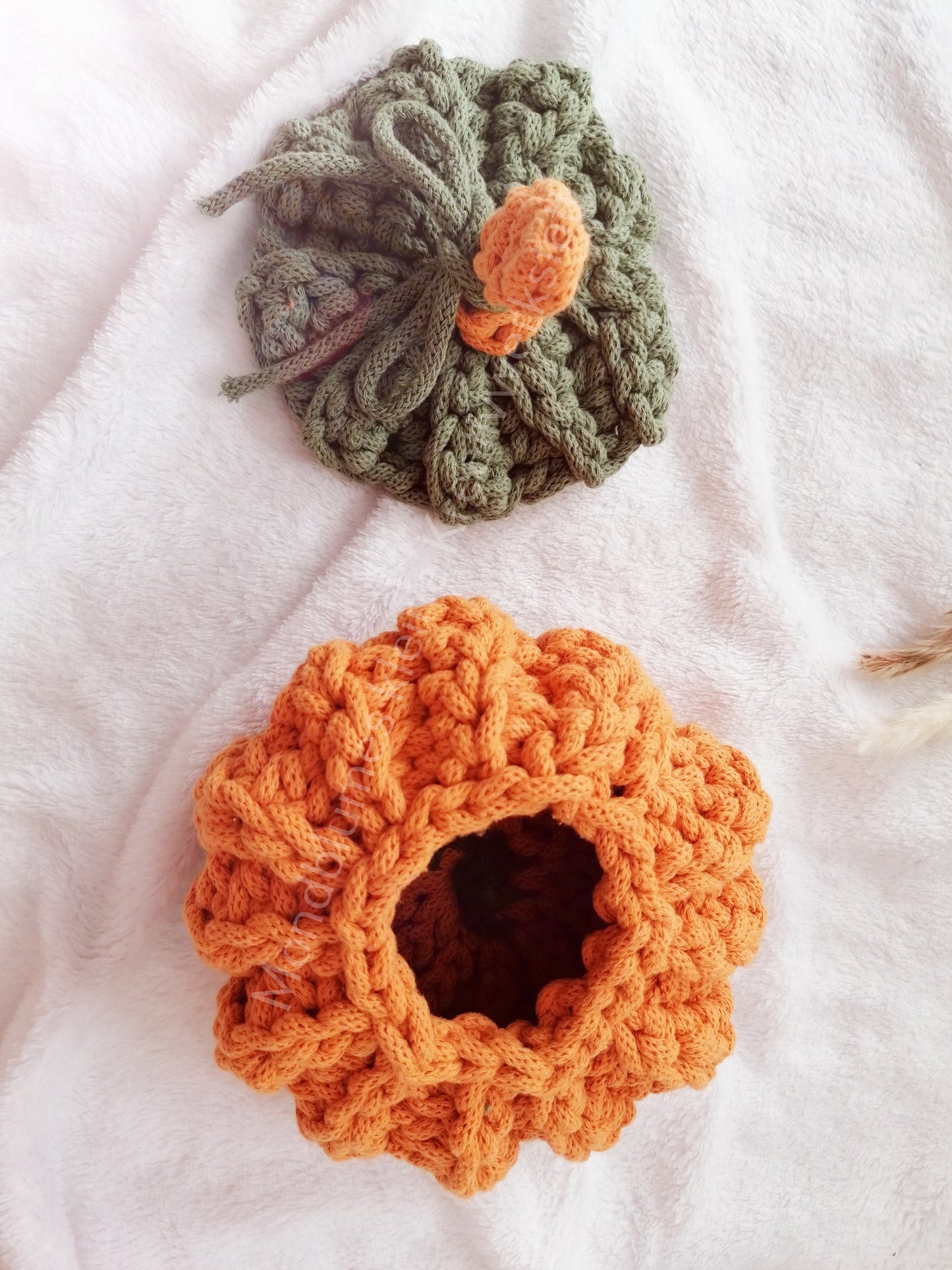 Gehäkelter Kürbis mit Deckel | Handgemacht Herbstdeko