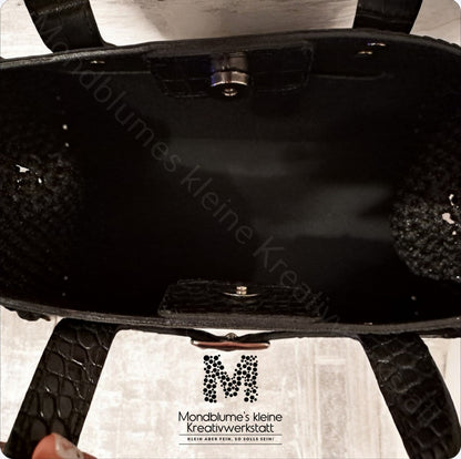 Handgehäkelte wunderschöne Tasche in Kunstlederoptik (Schwarz, Metallic-Garn)