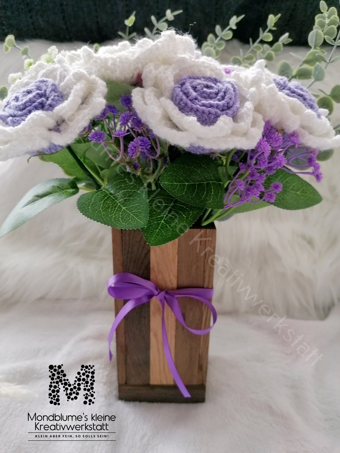 Blumenstrauß, gehäkelt (Ohne Vase)