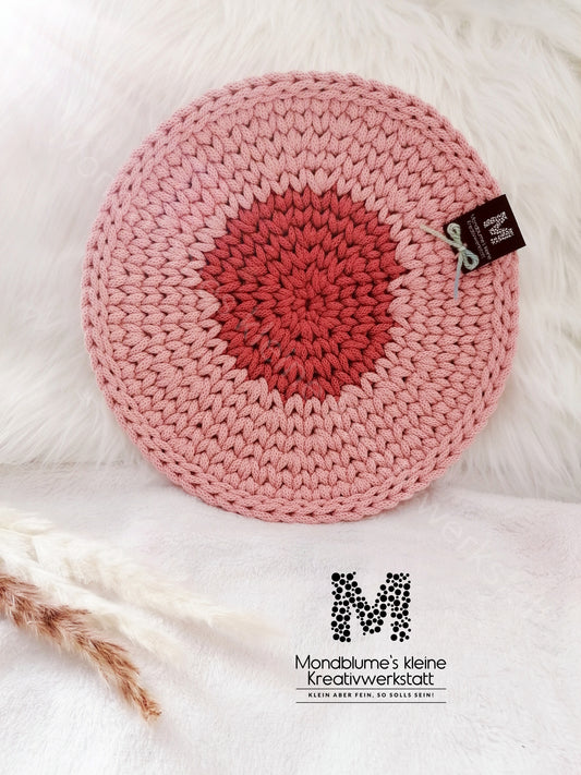 Gehäkelter Untersetzer rund Ø 29cm | Handgemacht aus Baumwolle