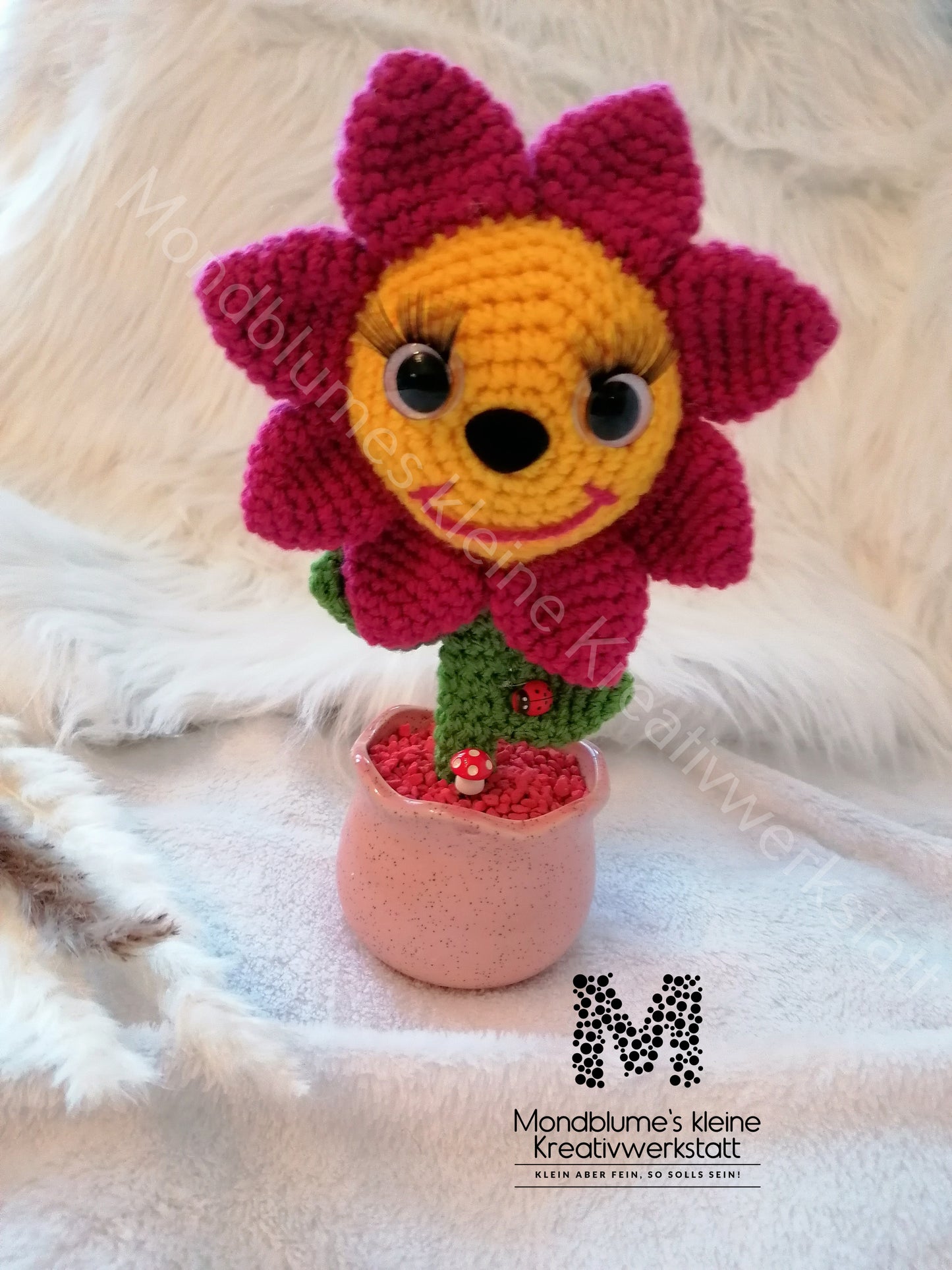 Fröhliche Häkelblume im bunten Topf | Handgemacht 23cm