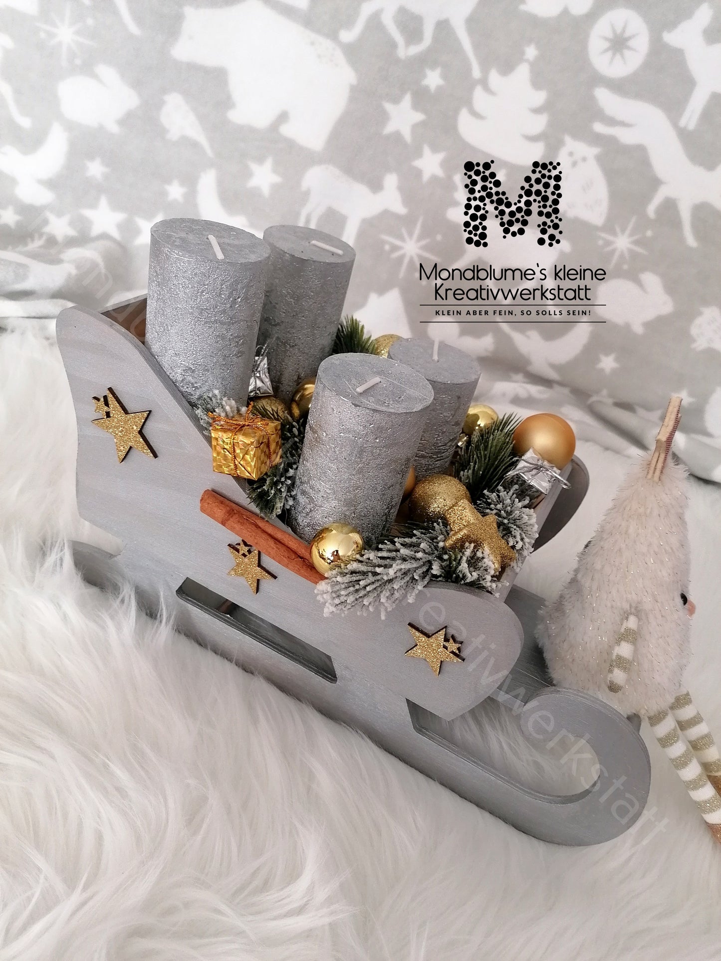 Wunderschöner Adventschlitten, grau mit Wichtelchen